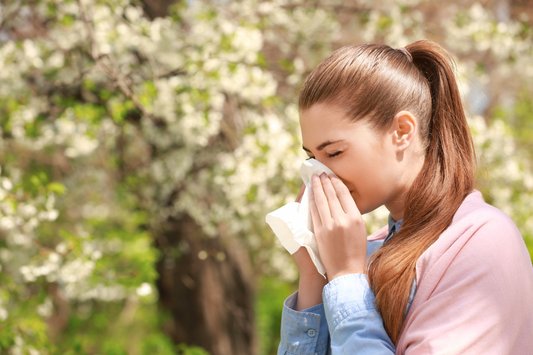 Bewältigung der Frühjahrs-Allergiesaison: Natürliche Lösungen für besseres Wohlbefinden