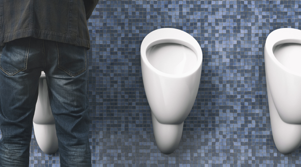 Schmerzhaftes Wasserlassen und Prostata – wann Sie den Arzt aufsuchen sollten