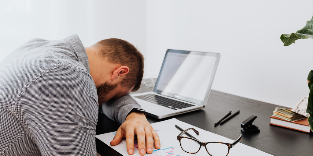 Chronische Müdigkeit bei Männern: Häufige Ursachen und praktische Lösungen für Energie