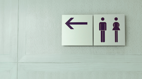 Unwillkürliches Wasserlassen beim Mann: Ursachen, Prävention und Tipps für den Alltag