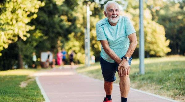 Tägliche Gewohnheiten, die Ihnen helfen, länger aktiv zu bleiben: Energie, Supplements und die besten Vitamine für Männer